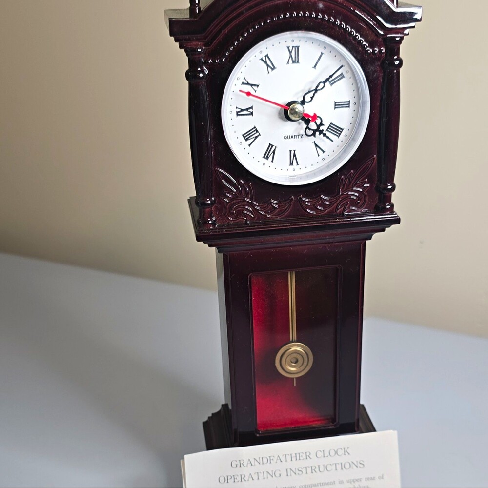 Quartz Battery Analog Grandfather Clock w/ Pendulum, Roman Numerals, Brown